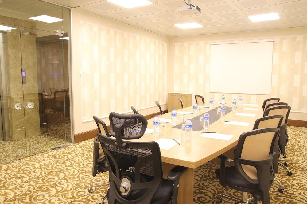 Sisli Luxury K Suites Hotel Истанбул Екстериор снимка